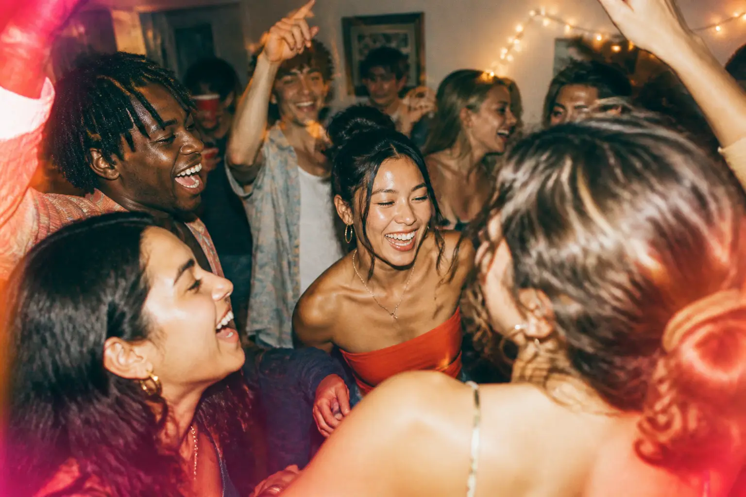 Editorial illustration for A Smarter College Party Photo Plan Than Relying on the Group Chat