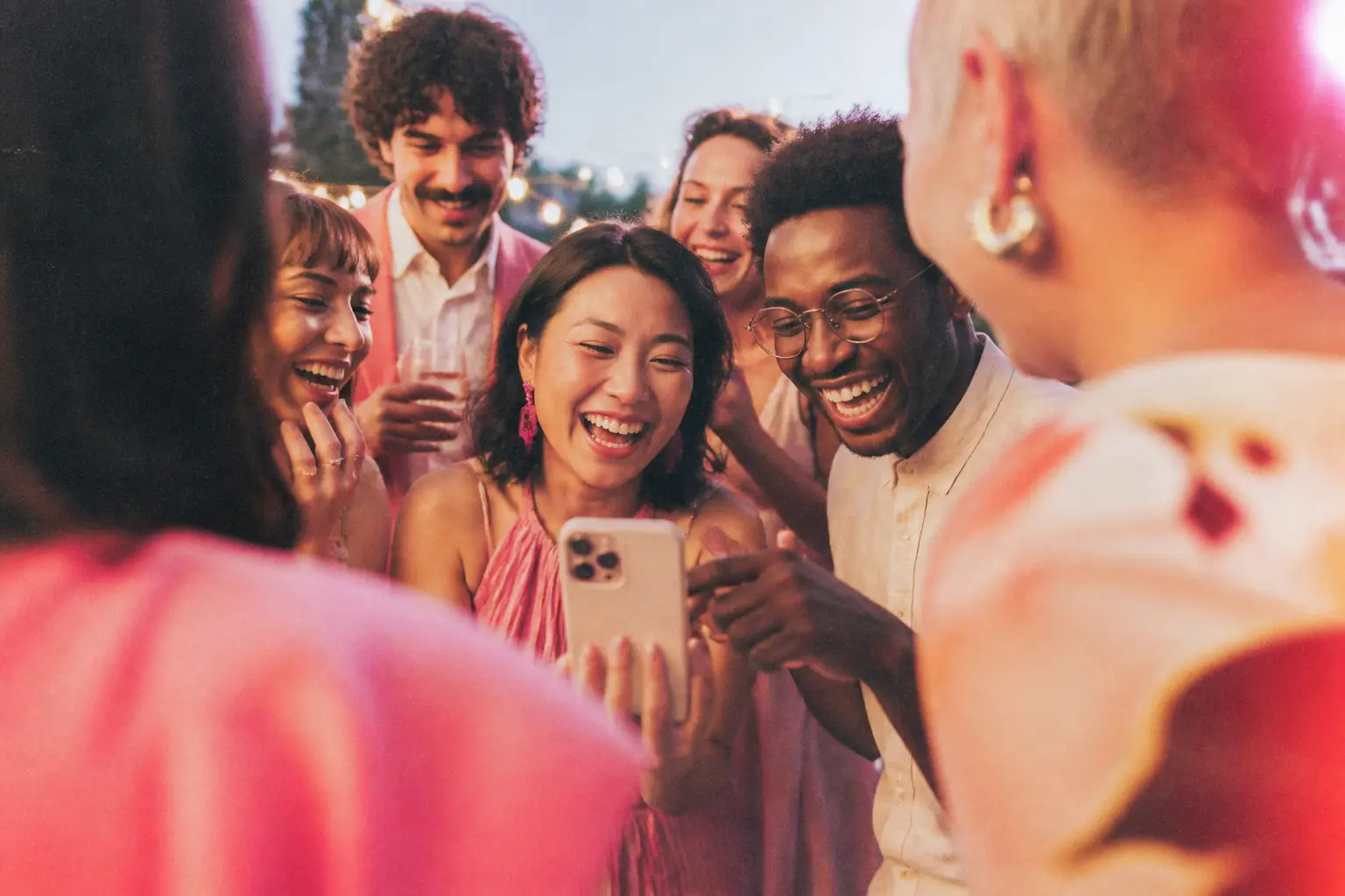 Editorial illustration for Setting Up a Shared Photo Gallery That Grows During Your Event